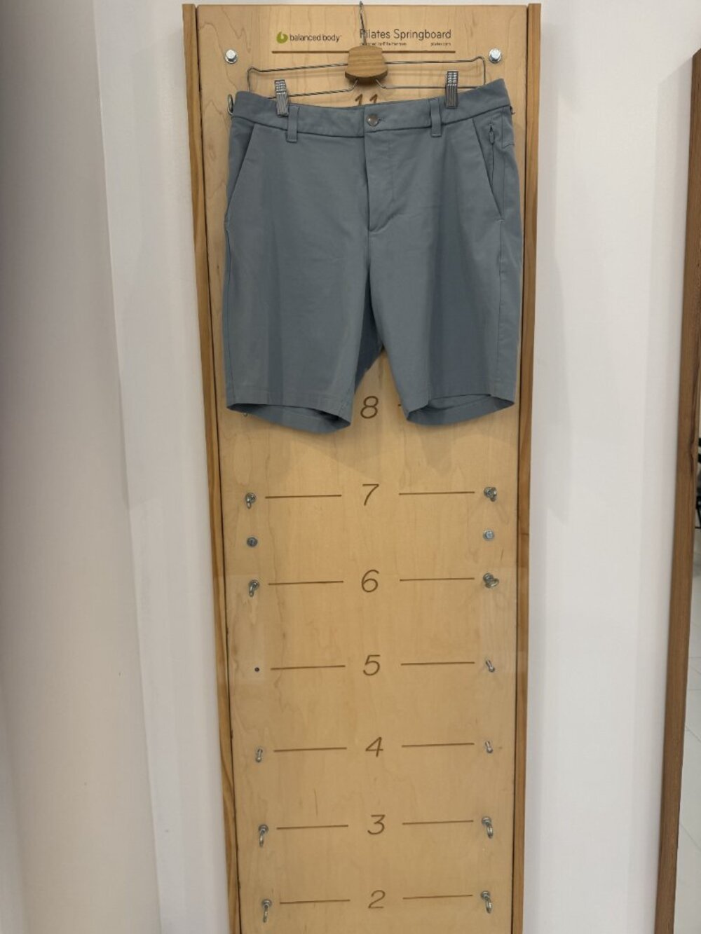*Commission Classic-Fit Short 9" Warpstreme – Size 32 – Blue Cast